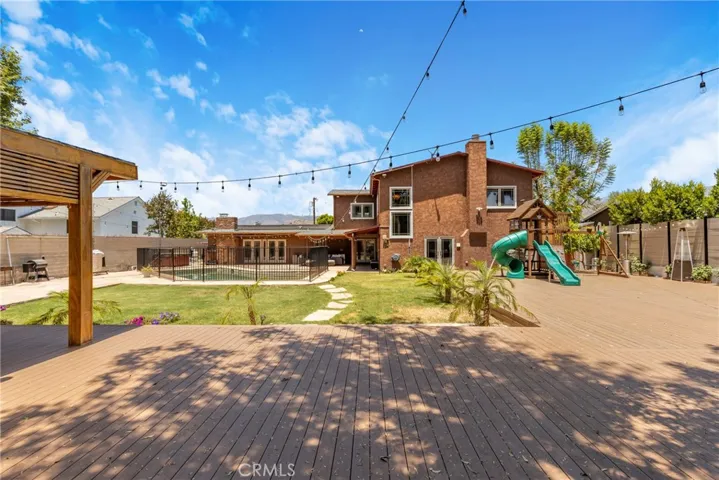 10768 Wheatland, Shadow Hills, California 91040