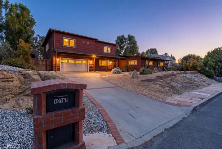 10768 Wheatland, Shadow Hills, California 91040