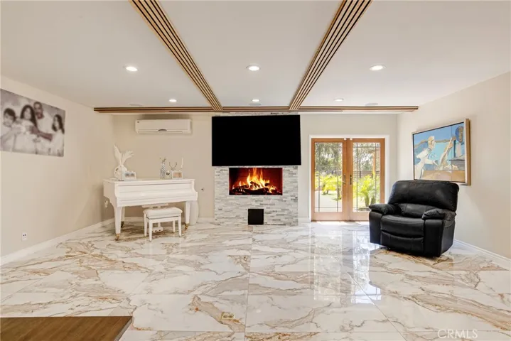 10768 Wheatland, Shadow Hills, California 91040