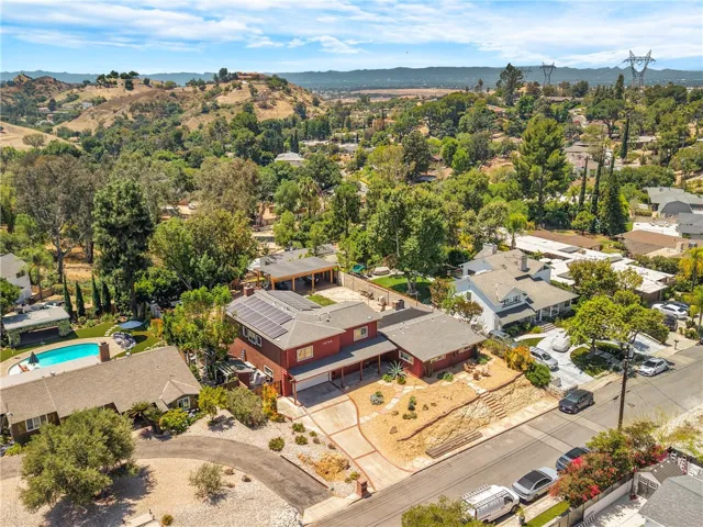 10768 Wheatland, Shadow Hills, California 91040