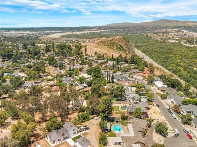 10768 Wheatland, Shadow Hills, California 91040
