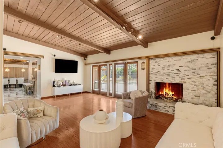 10768 Wheatland, Shadow Hills, California 91040