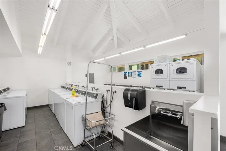 4903 Indian Wood 110, Culver City, California 90230