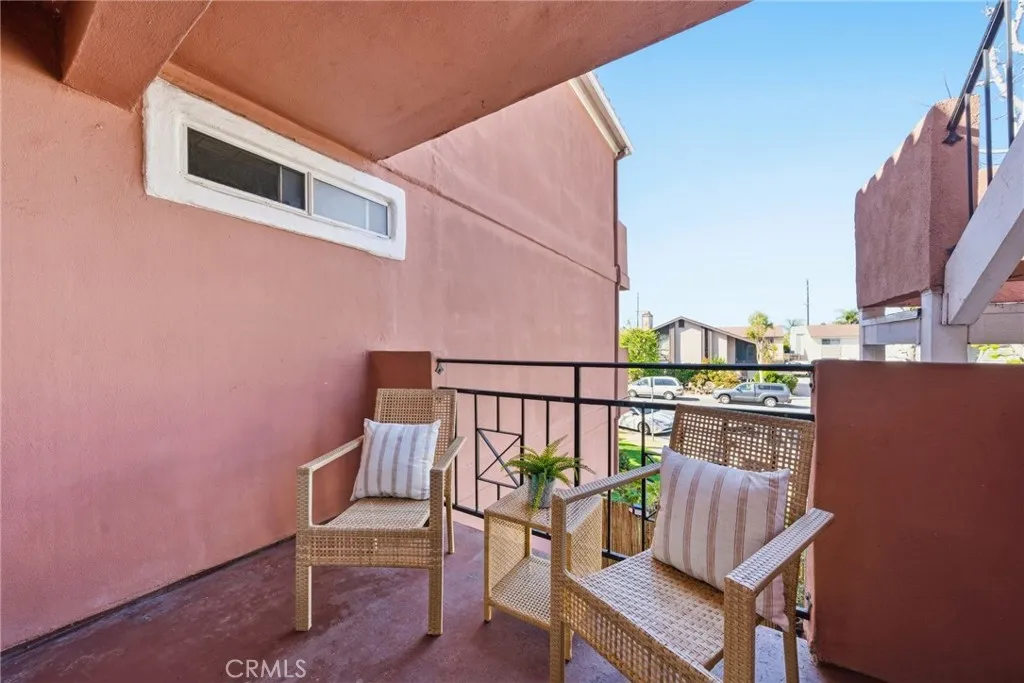 Balcony that faces west