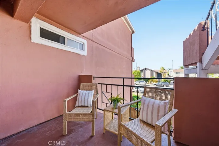 Balcony that faces west