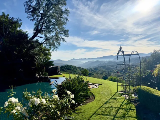 21004 Mendenhall Ct, Topanga, California 90290