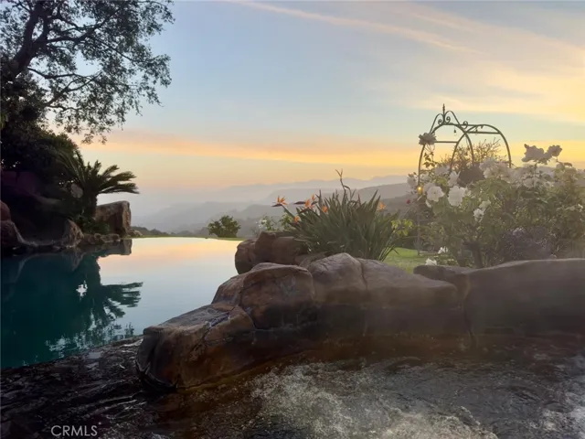 21004 Mendenhall Ct, Topanga, California 90290
