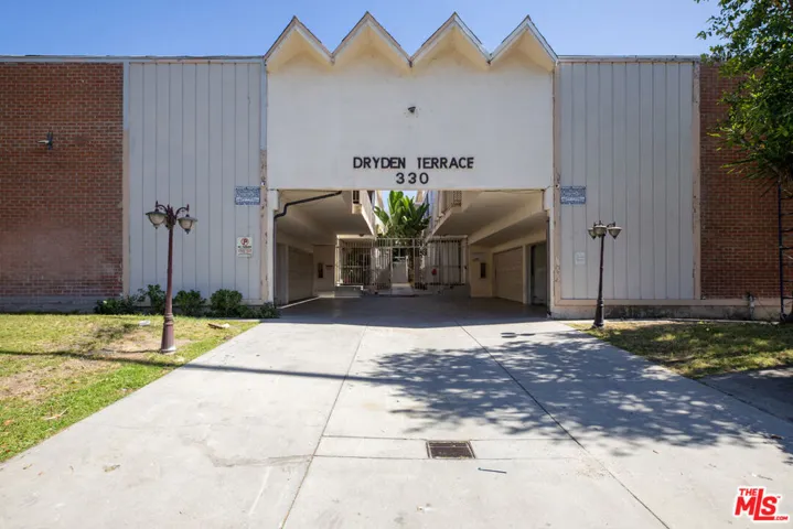 330 E Dryden Street, Glendale, California 91207