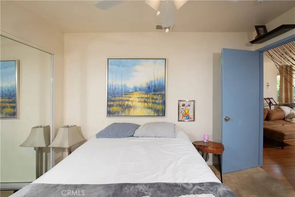 Back unit bedroom