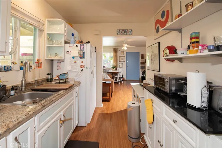 back unit kitchen