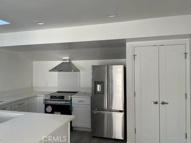 Kitchen/Laudry
