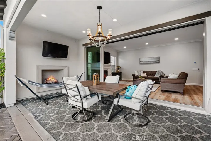 Indoor/Outdoor Living