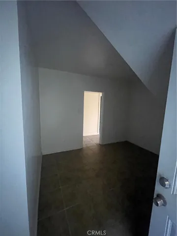 lower room1