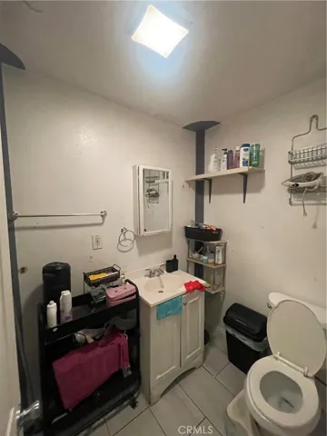 upstairs bathroom 1
