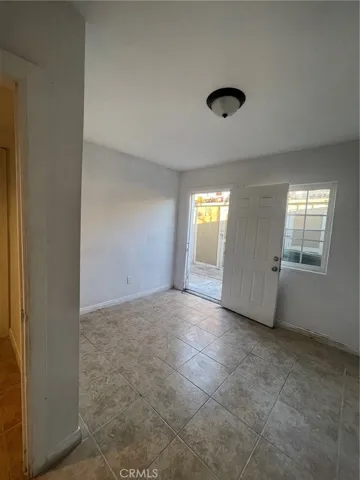 lower extra room
