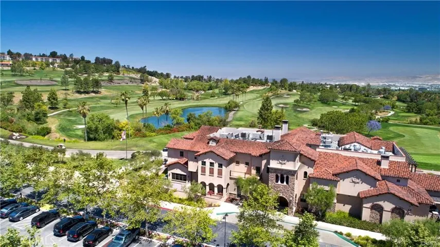Aliso Viejo Country Club, enjoy a social paid membership, or become a golf club member for the incredible 18 Hole Jack Nicklaus designed golf course.  Can anyone say FOUR?