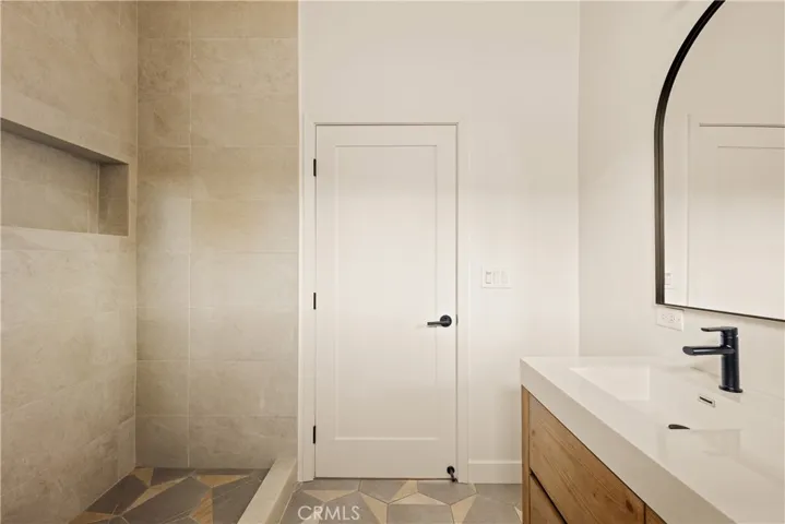 Unit #1 - Primary ensuite bathroom (bathroom 2)
