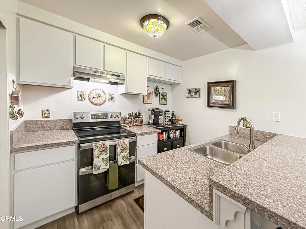LLbLiving Dining and Kitchen5