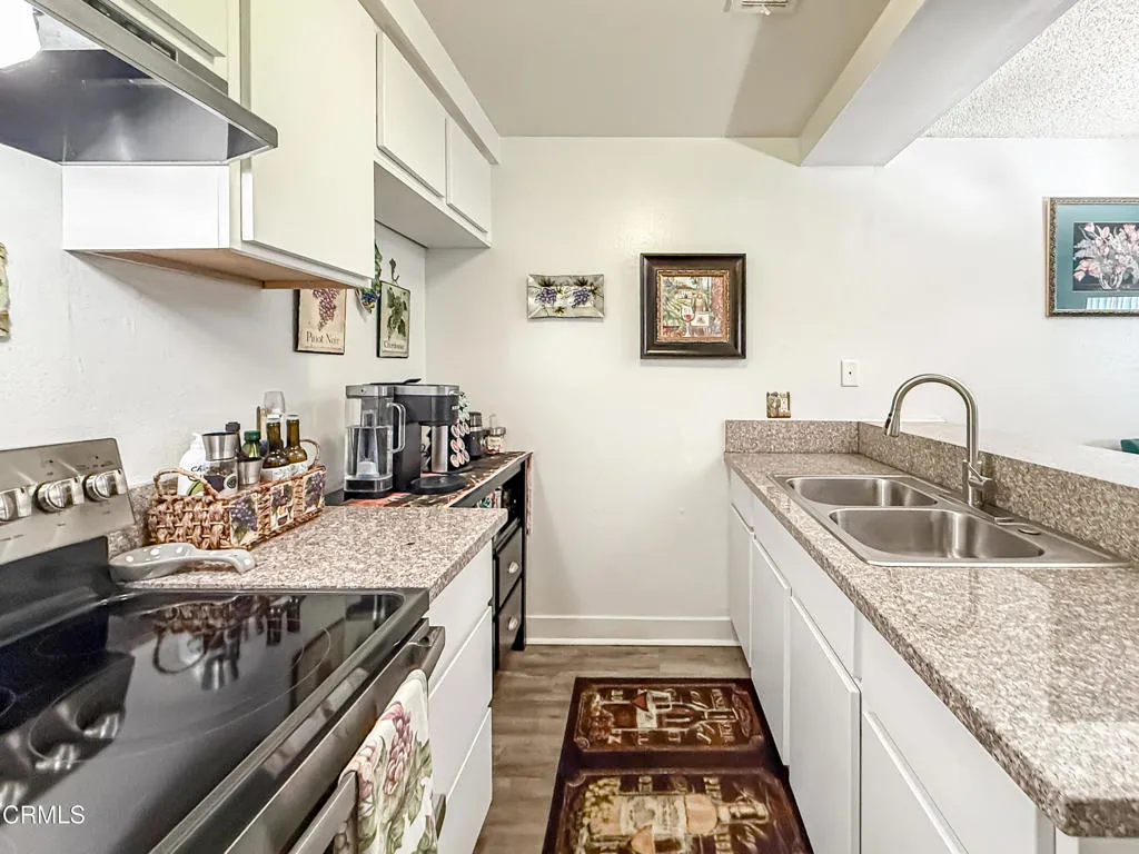 LLbLiving Dining and Kitchen6
