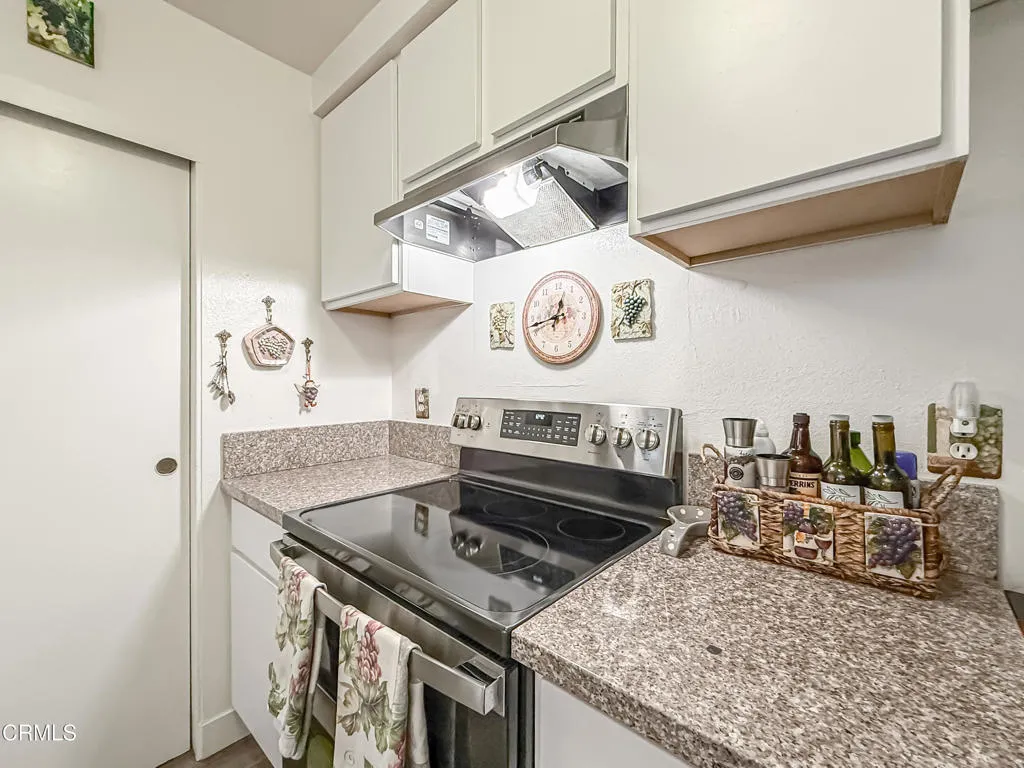 LLbLiving Dining and Kitchen8
