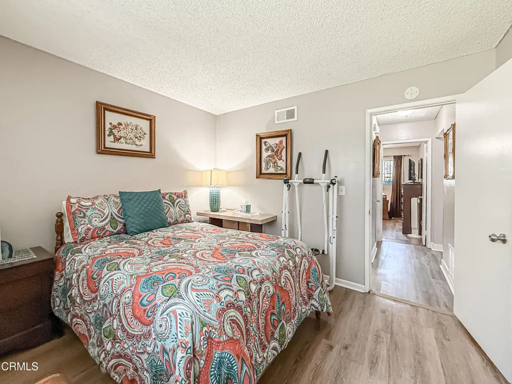 LLcBedroom1-3