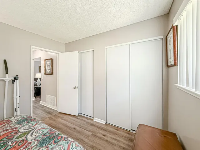 LLcBedroom1-4