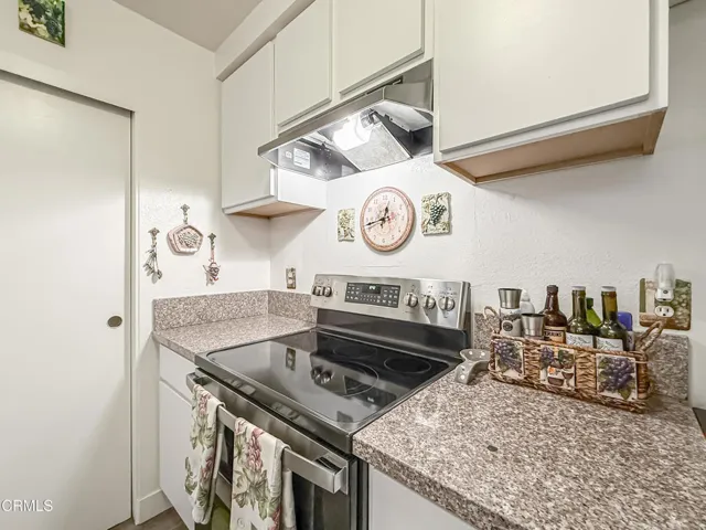 LLbLiving Dining and Kitchen8