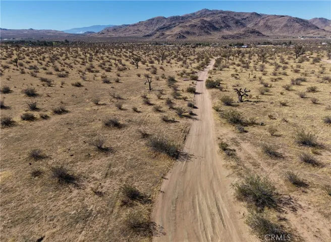 1 Fairview Valley, Apple Valley, California 92307