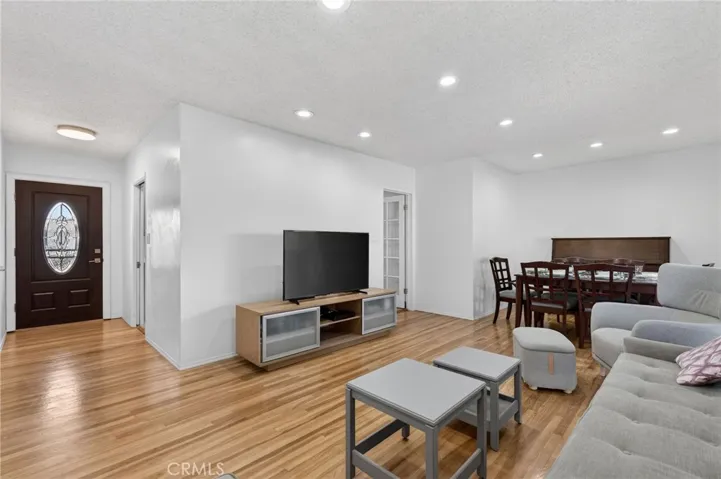 7926 La Carta Circle, Buena Park, California 90620