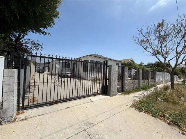 1249 W 90th Place, Los Angeles, California 90044