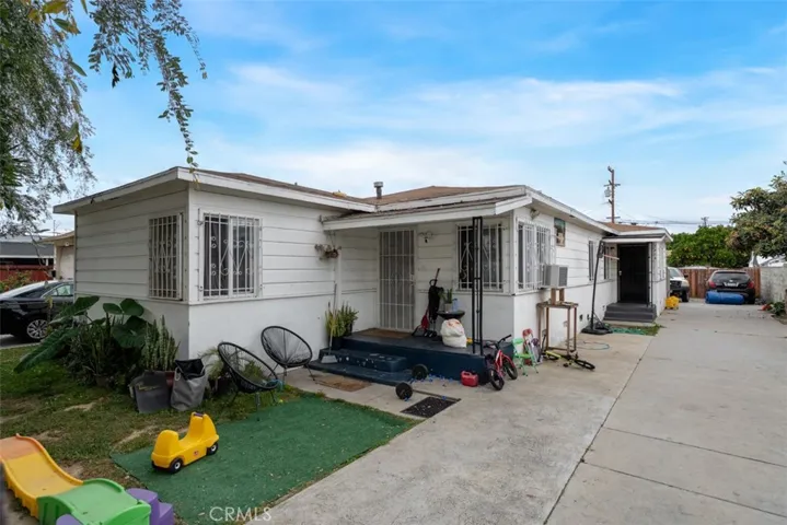 1616 N Willowbrook, Compton, California 90222