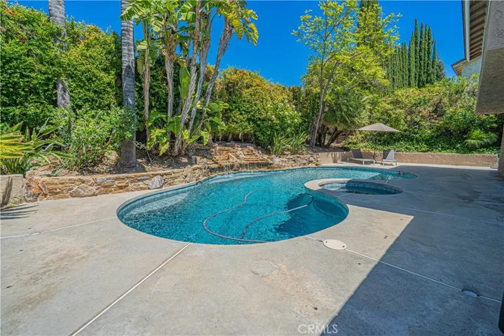 326 Fox Ridge Drive, Thousand Oaks, California 91361