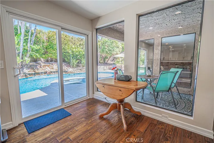 326 Fox Ridge Drive, Thousand Oaks, California 91361