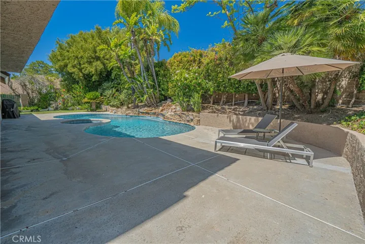 326 Fox Ridge Drive, Thousand Oaks, California 91361