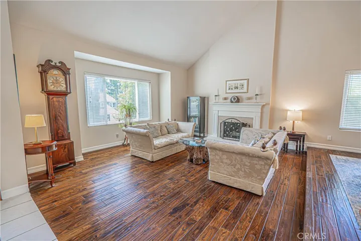 326 Fox Ridge Drive, Thousand Oaks, California 91361