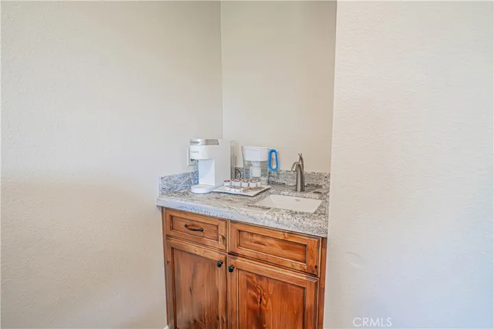 326 Fox Ridge Drive, Thousand Oaks, California 91361