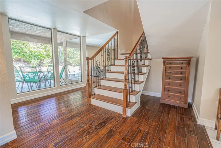 326 Fox Ridge Drive, Thousand Oaks, California 91361