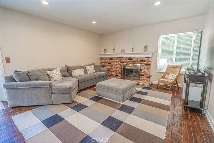 326 Fox Ridge Drive, Thousand Oaks, California 91361