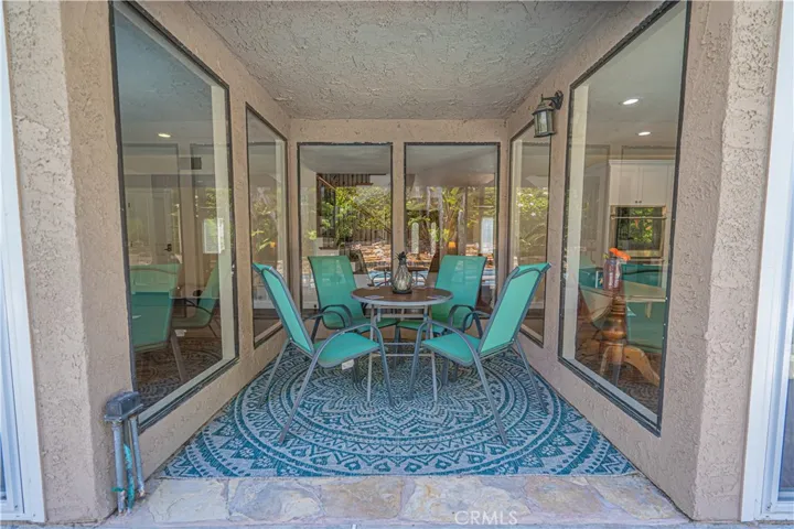 326 Fox Ridge Drive, Thousand Oaks, California 91361