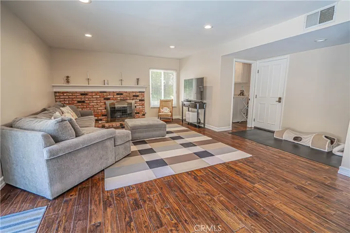 326 Fox Ridge Drive, Thousand Oaks, California 91361