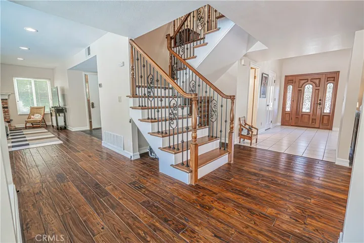 326 Fox Ridge Drive, Thousand Oaks, California 91361