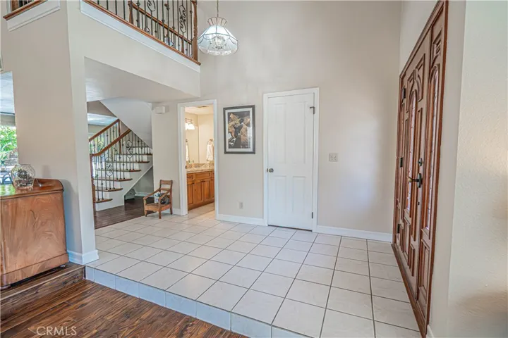 326 Fox Ridge Drive, Thousand Oaks, California 91361
