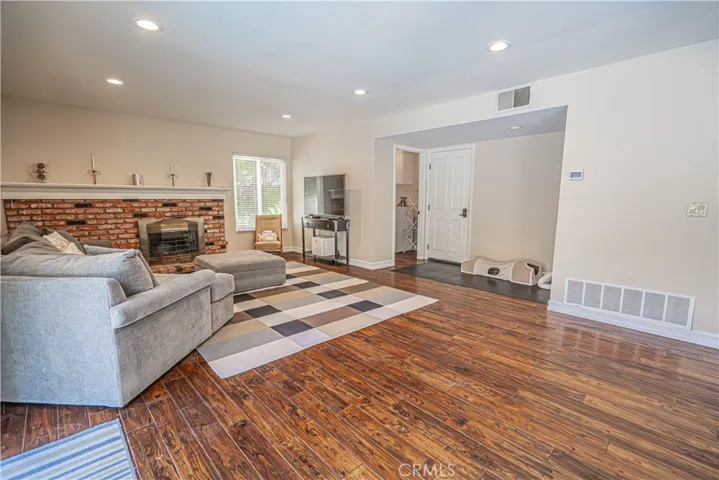 326 Fox Ridge Drive, Thousand Oaks, California 91361