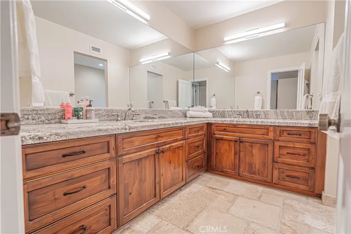 326 Fox Ridge Drive, Thousand Oaks, California 91361
