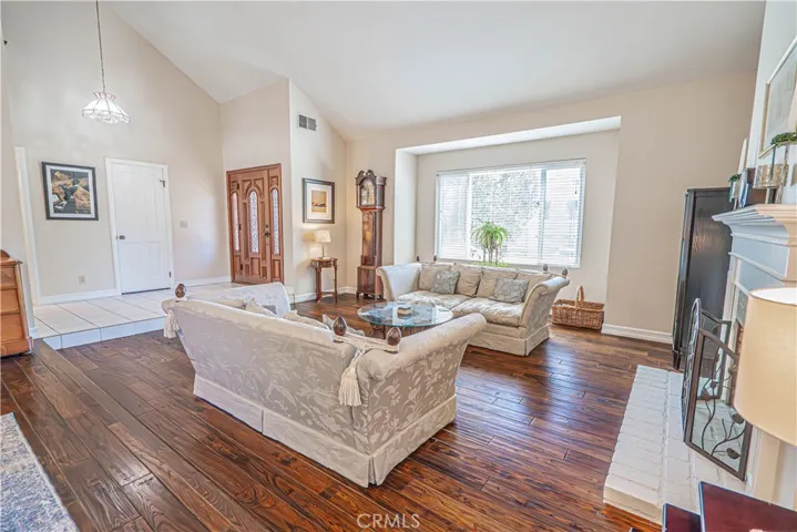 326 Fox Ridge Drive, Thousand Oaks, California 91361