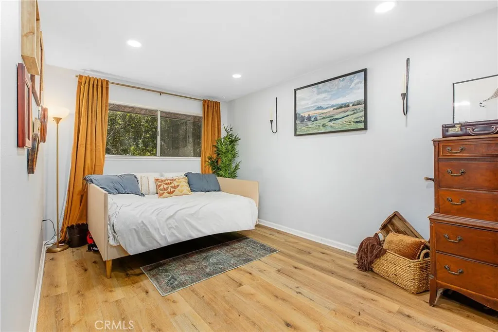 secondary bedroom