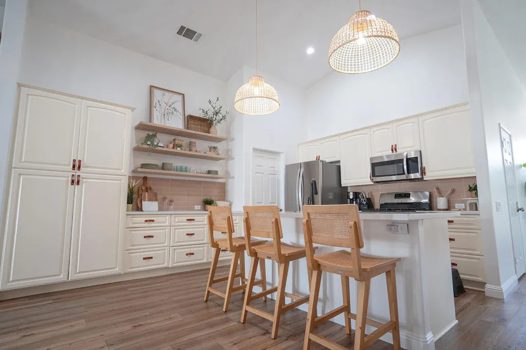 KITCHEN KITCHEN