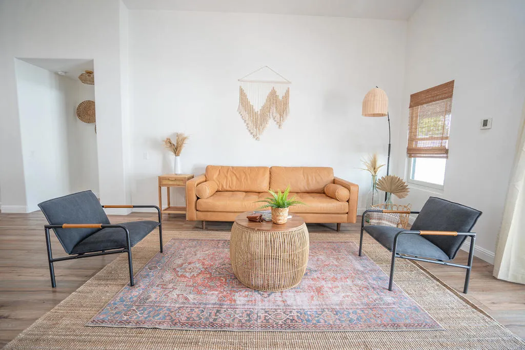 FAMILY ROOM FAMILY ROOM
