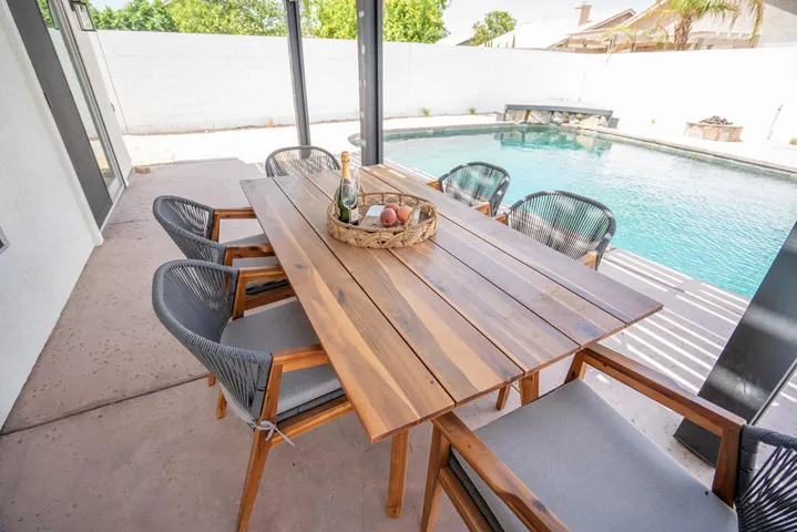 AL FRESCO DINING