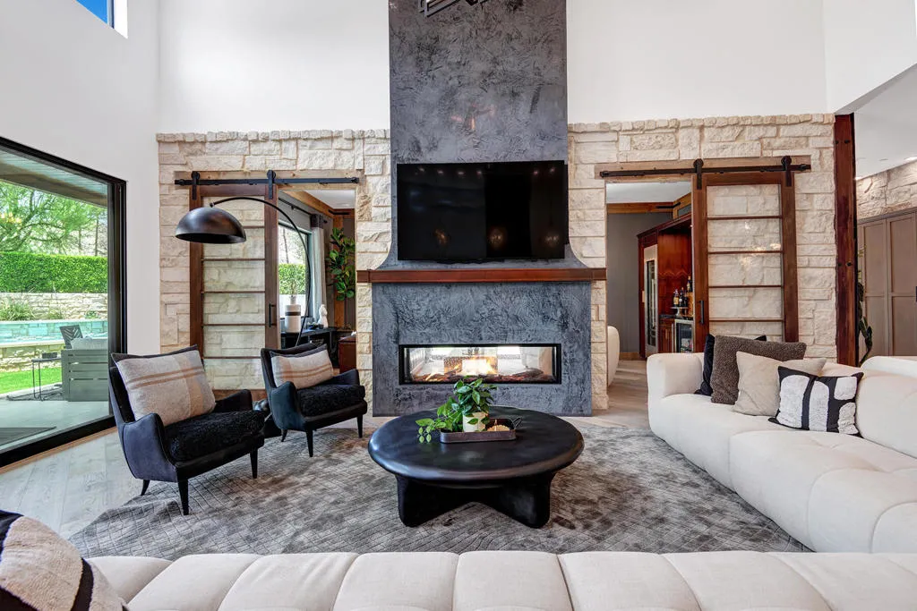 LIVING SPACE HEAD ON.jpg mls